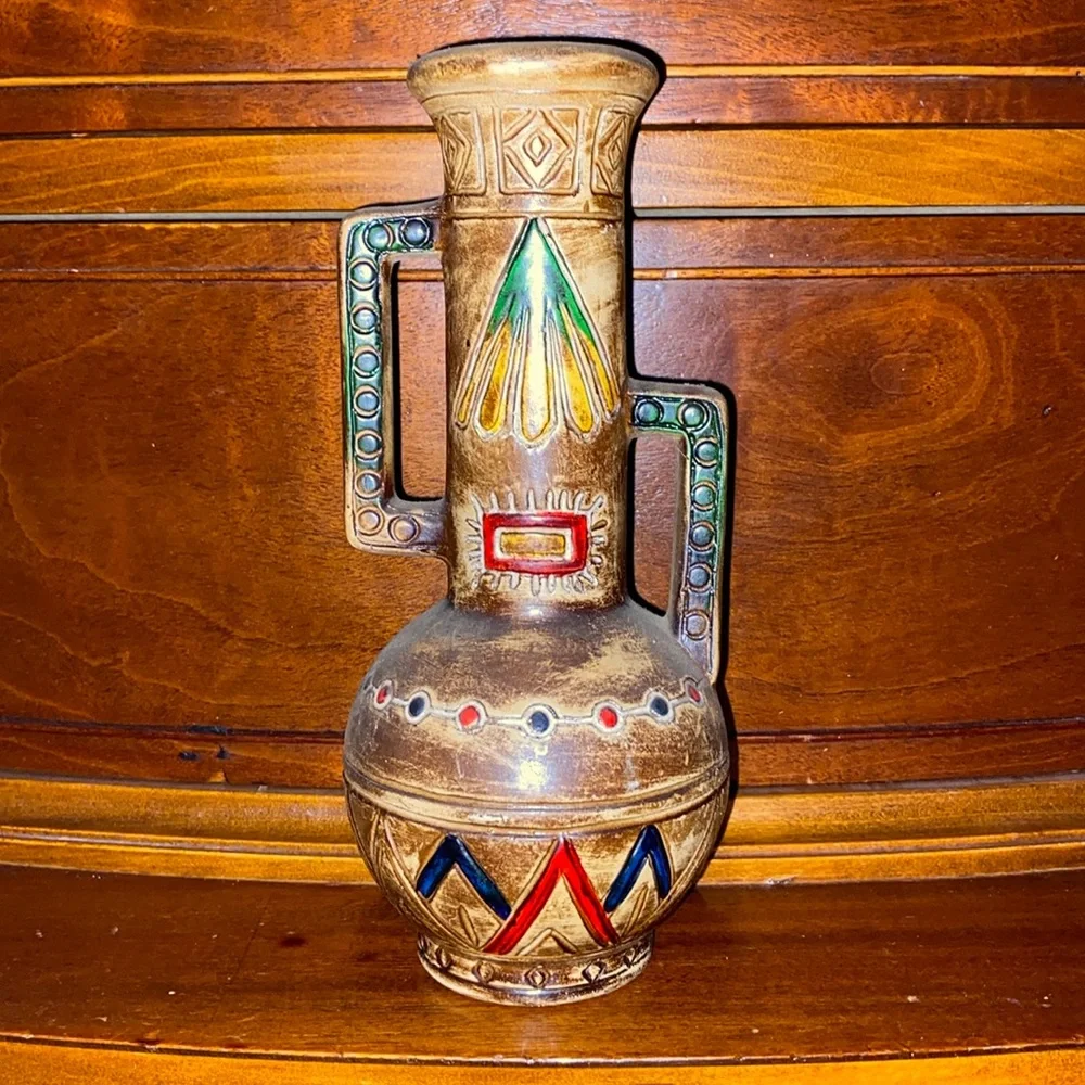 Vintage southwestern style 8 inch ceramic vase